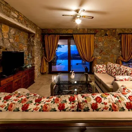 Maral Daily Weekly Villa *
