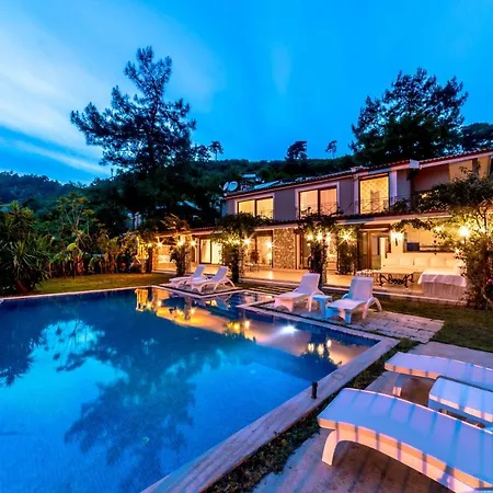 Maral Daily Weekly Villa